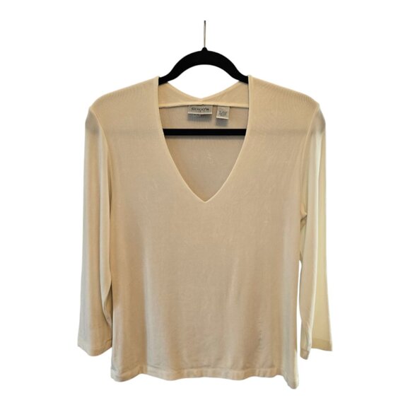 CHICOS TRAVELERS IVORY TOP SIZE 1 MEDIUM (8) VNECK 3/4 SLEEVE CAREER EASY GOING - Picture 1 of 8
